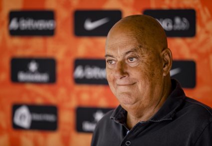 Knvb Presenteert Gastheren Huis Van Oranje