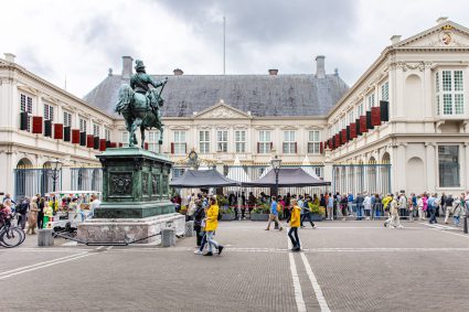 Zomeropenstelling Paleis Noordeinde En De Koninklijke Stallen