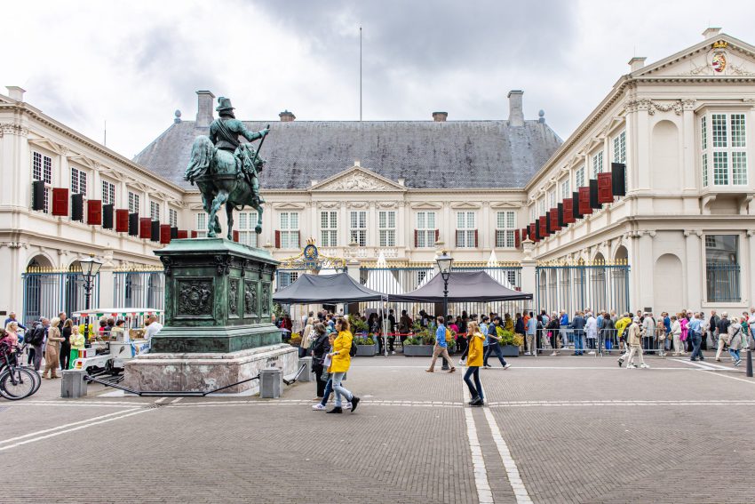 Zomeropenstelling Paleis Noordeinde En De Koninklijke Stallen