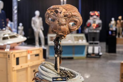 E.T. Us Auction Celebrity Film