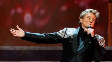 barry manilow Gettyimages 2153735733