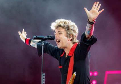 Green Day Delivers Punk Rock Sermon As 'saviors' Tour Takes Over Fenway Park