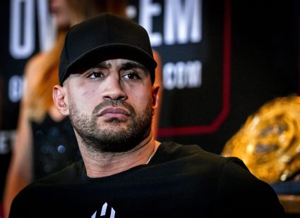 Persconferentie En Staredown Glory Collision 4